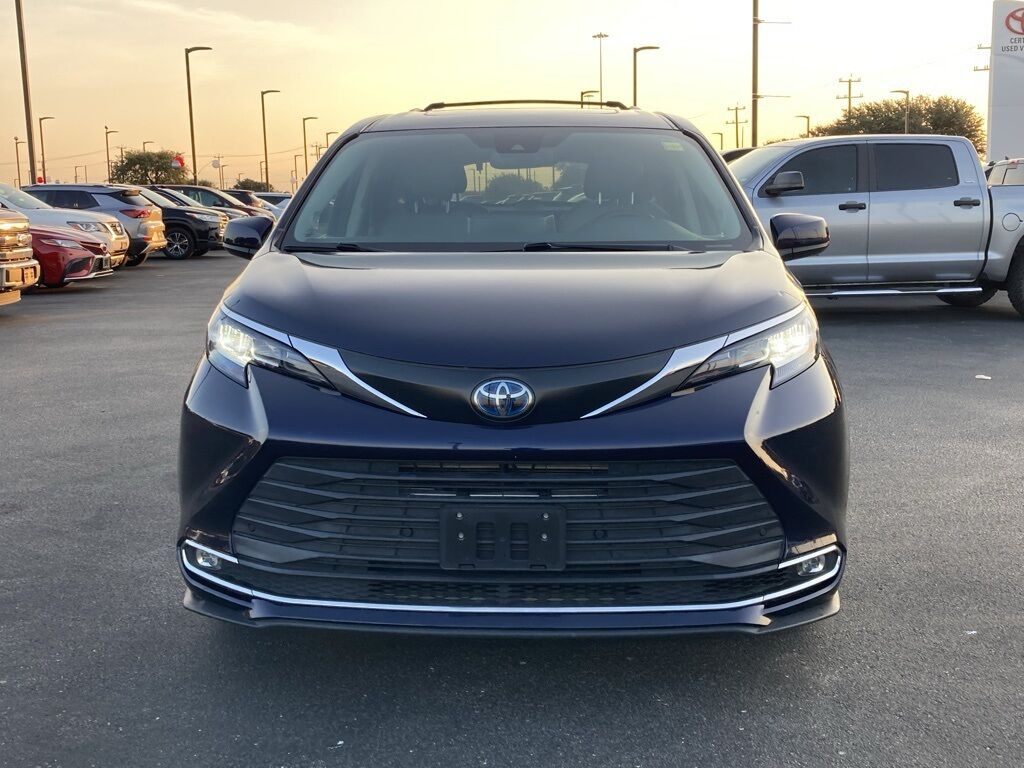 2022 Toyota Sienna XLE San Antonio TX