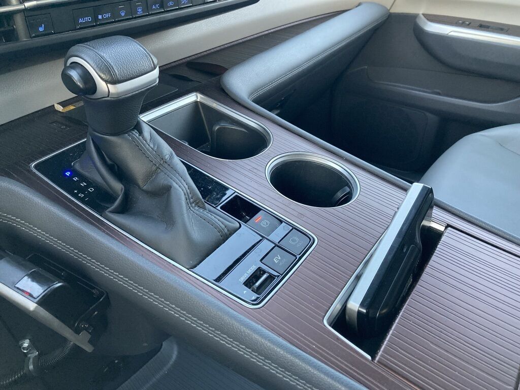 2022 Toyota Sienna XLE San Antonio TX