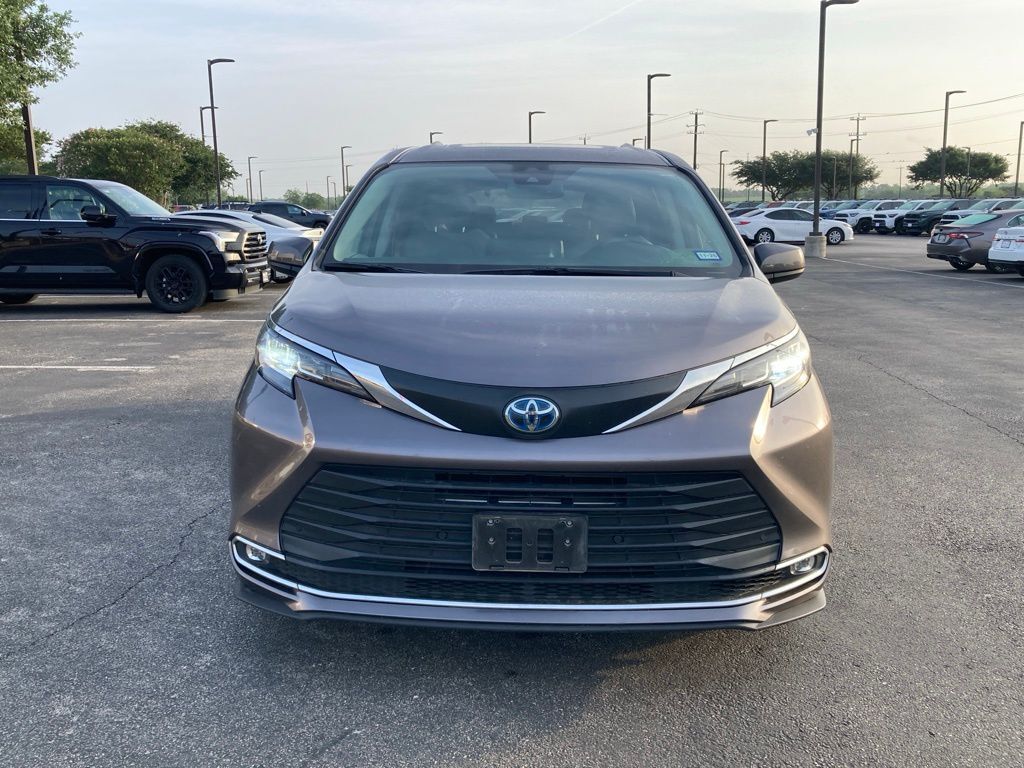 2022 Toyota Sienna XLE
