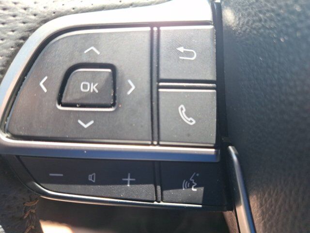2022 Toyota Sienna XLE Woodland Edition Hurst TX