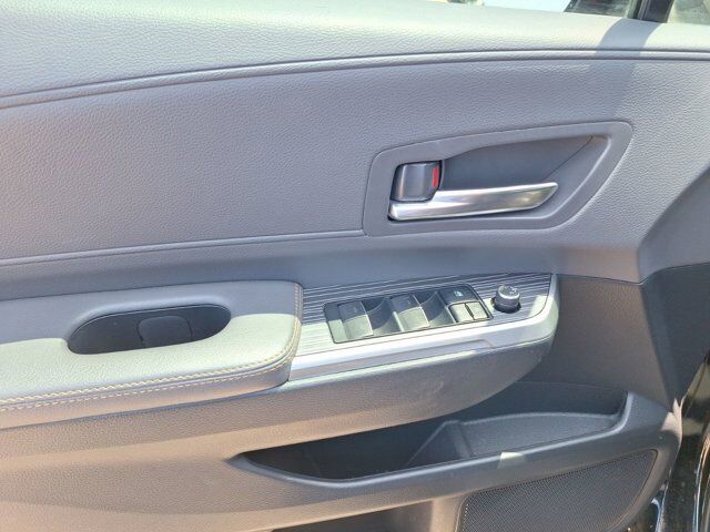 2022 Toyota Sienna XLE Woodland Edition Hurst TX