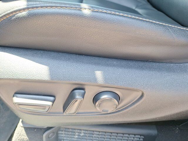 2022 Toyota Sienna XLE Woodland Edition Hurst TX