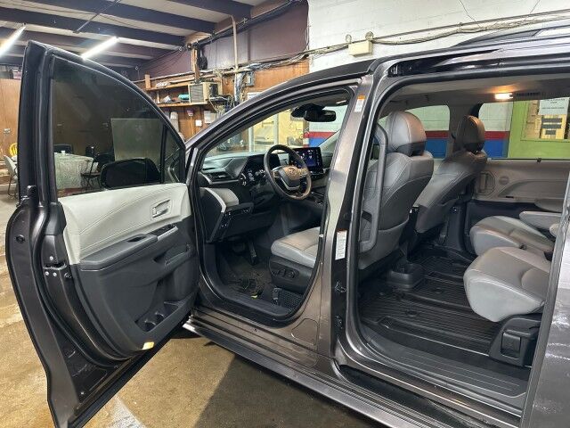 2022 Toyota Sienna XLE Worcester MA