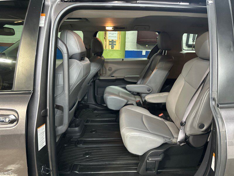 2022 Toyota Sienna XLE Worcester MA