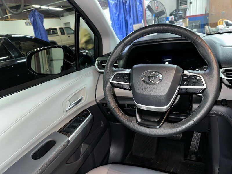 2022 Toyota Sienna XLE Worcester MA