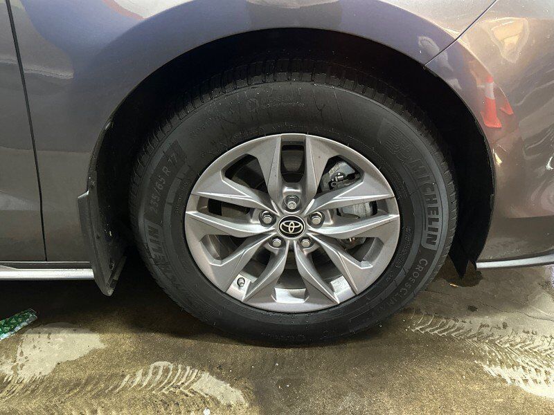 2022 Toyota Sienna XLE Worcester MA