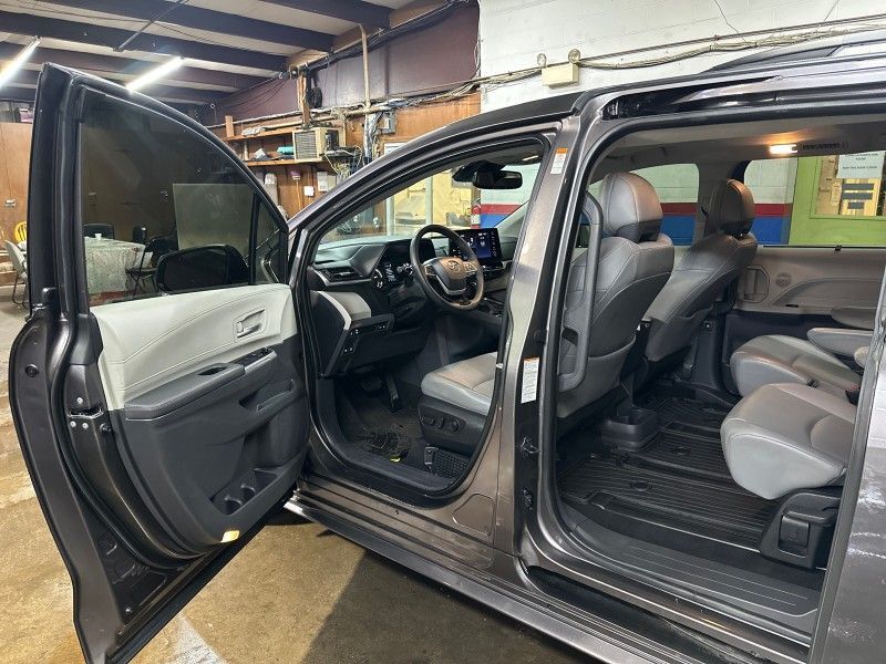 2022 Toyota Sienna XLE Worcester MA