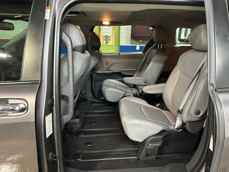 2022 Toyota Sienna XLE Worcester MA