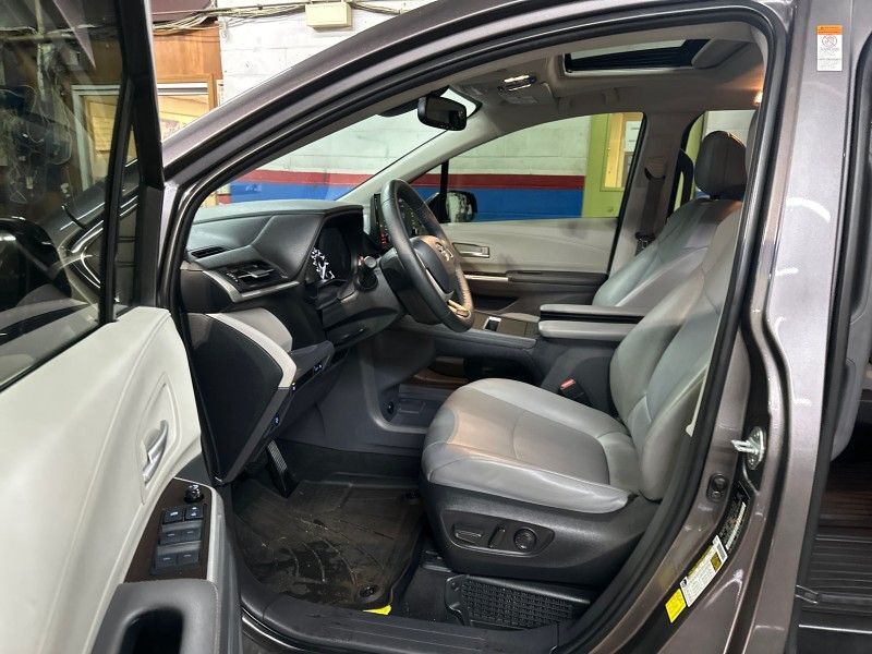 2022 Toyota Sienna XLE Worcester MA