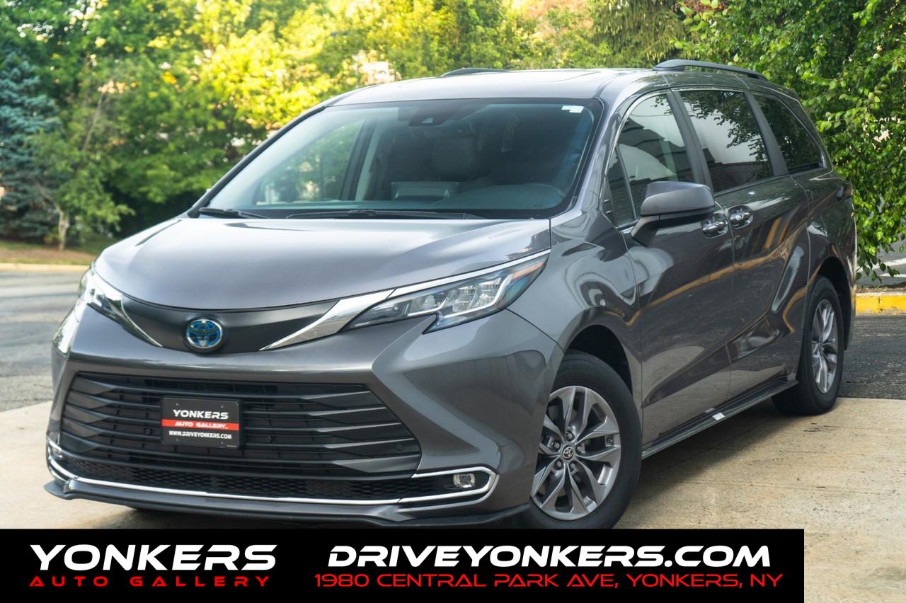2022 Toyota Sienna XLE