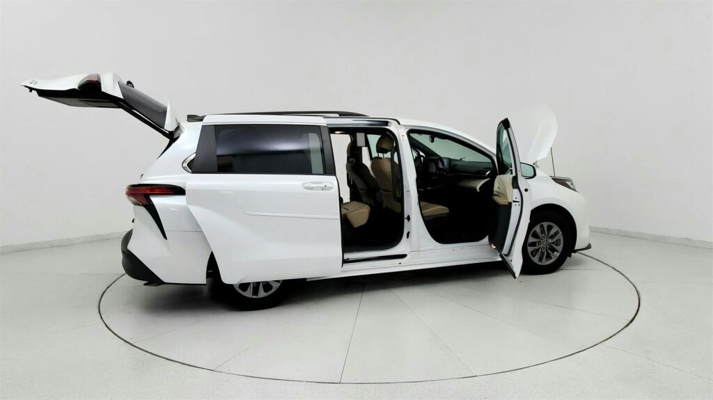 2022 Toyota Sienna XLE Laurel MD