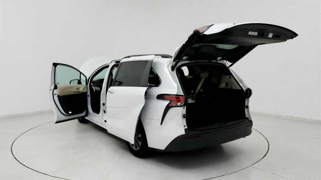 2022 Toyota Sienna XLE Laurel MD