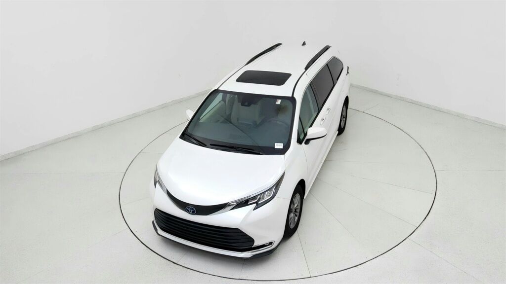 2022 Toyota Sienna XLE Laurel MD