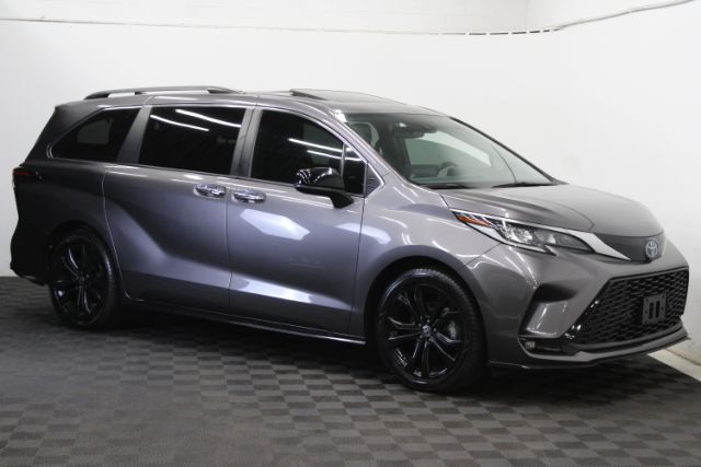 2022 Toyota Sienna XSE