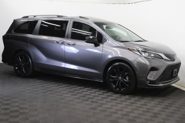 2022 Toyota Sienna XSE