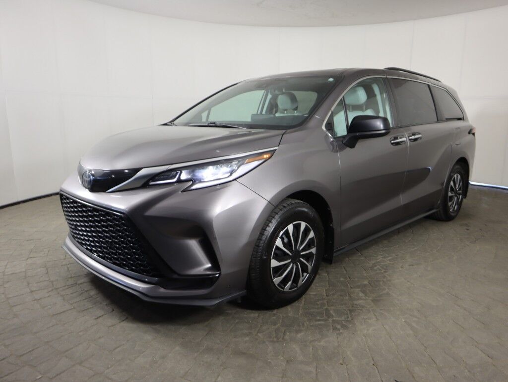 2022 Toyota Sienna XSE Maumee OH