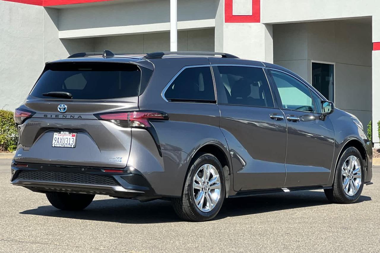 2022 Toyota Sienna XSE