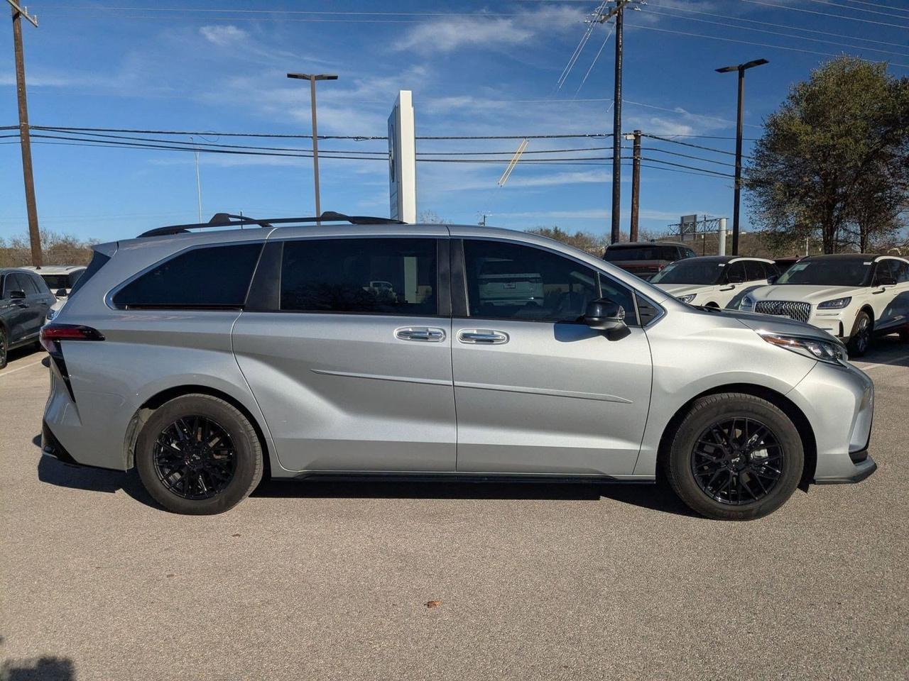 2022 Toyota Sienna XSE