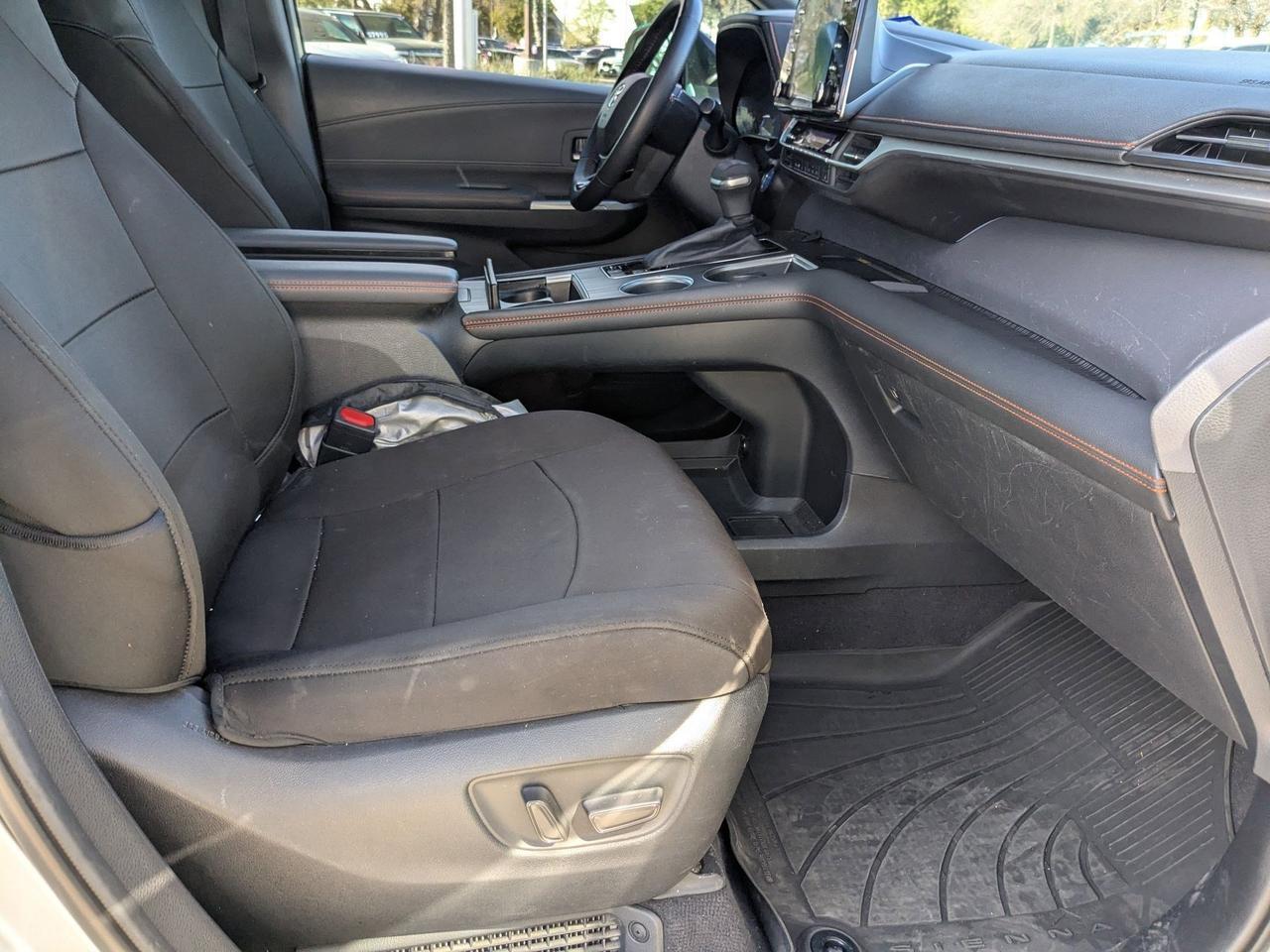 2022 Toyota Sienna XSE