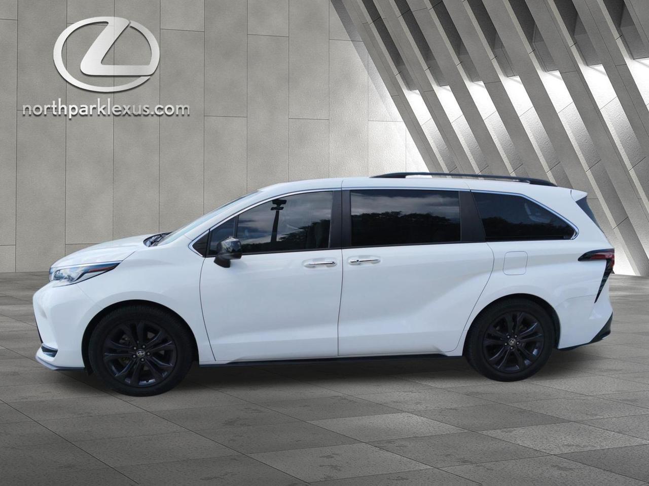 2022 Toyota Sienna XSE