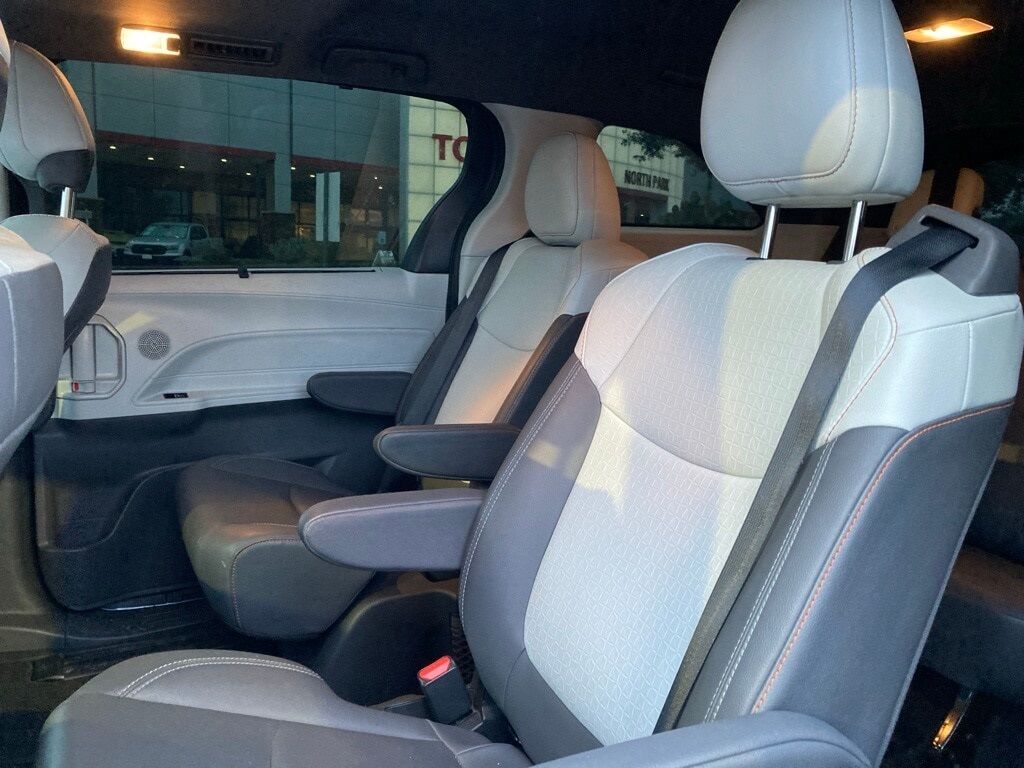 2022 Toyota Sienna XSE San Antonio TX