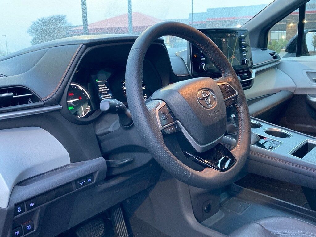 2022 Toyota Sienna XSE San Antonio TX