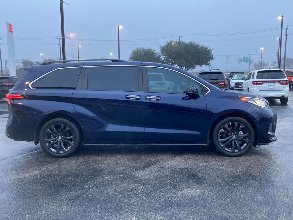 2022 Toyota Sienna XSE San Antonio TX