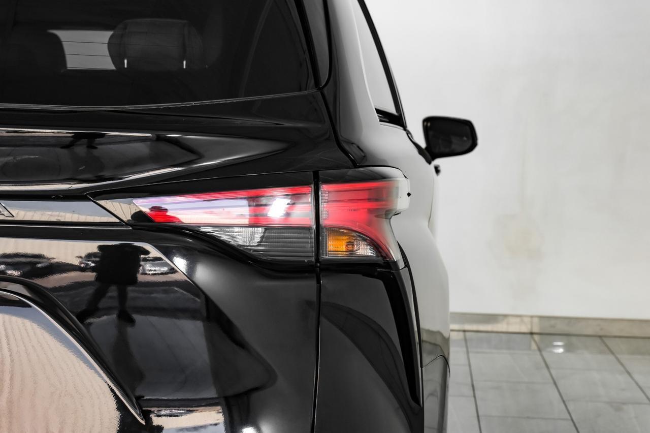 2022 Toyota Sienna XSE TOYOTA SAFETY SENSE BLIND SPOT LANE DEPARTURE PRE COLLISION Carrollton TX