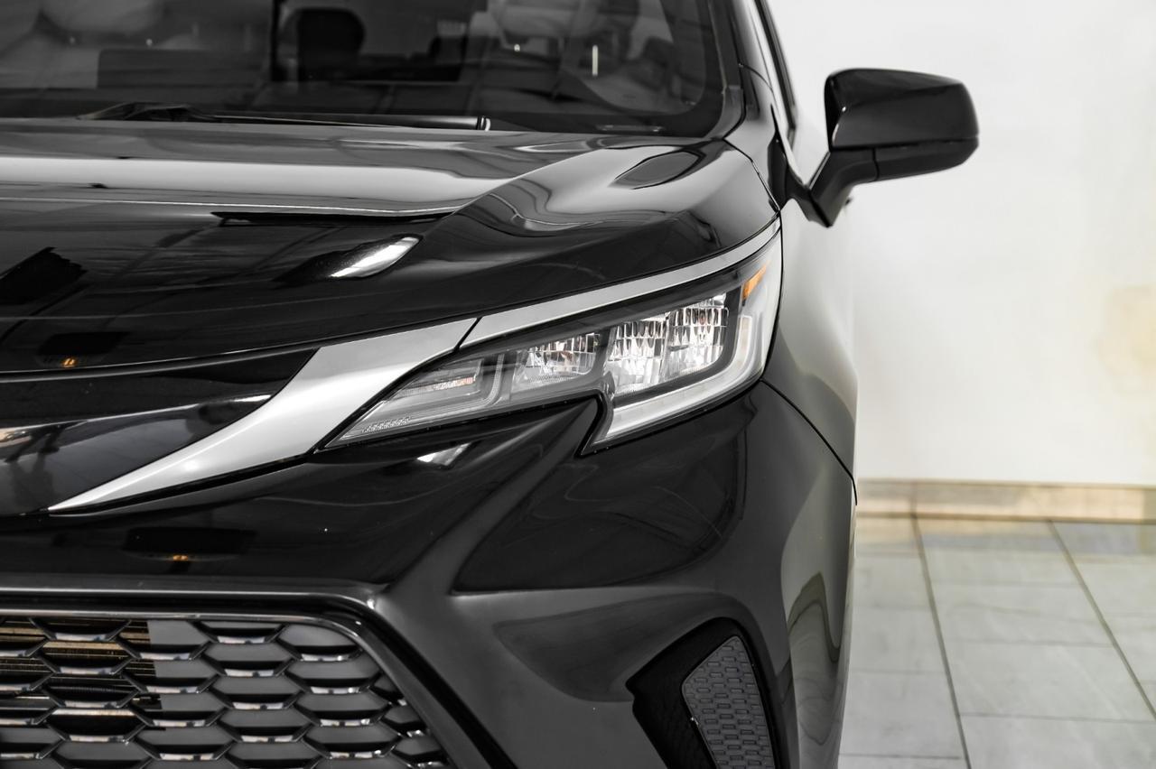 2022 Toyota Sienna XSE TOYOTA SAFETY SENSE BLIND SPOT LANE DEPARTURE PRE COLLISION Carrollton TX