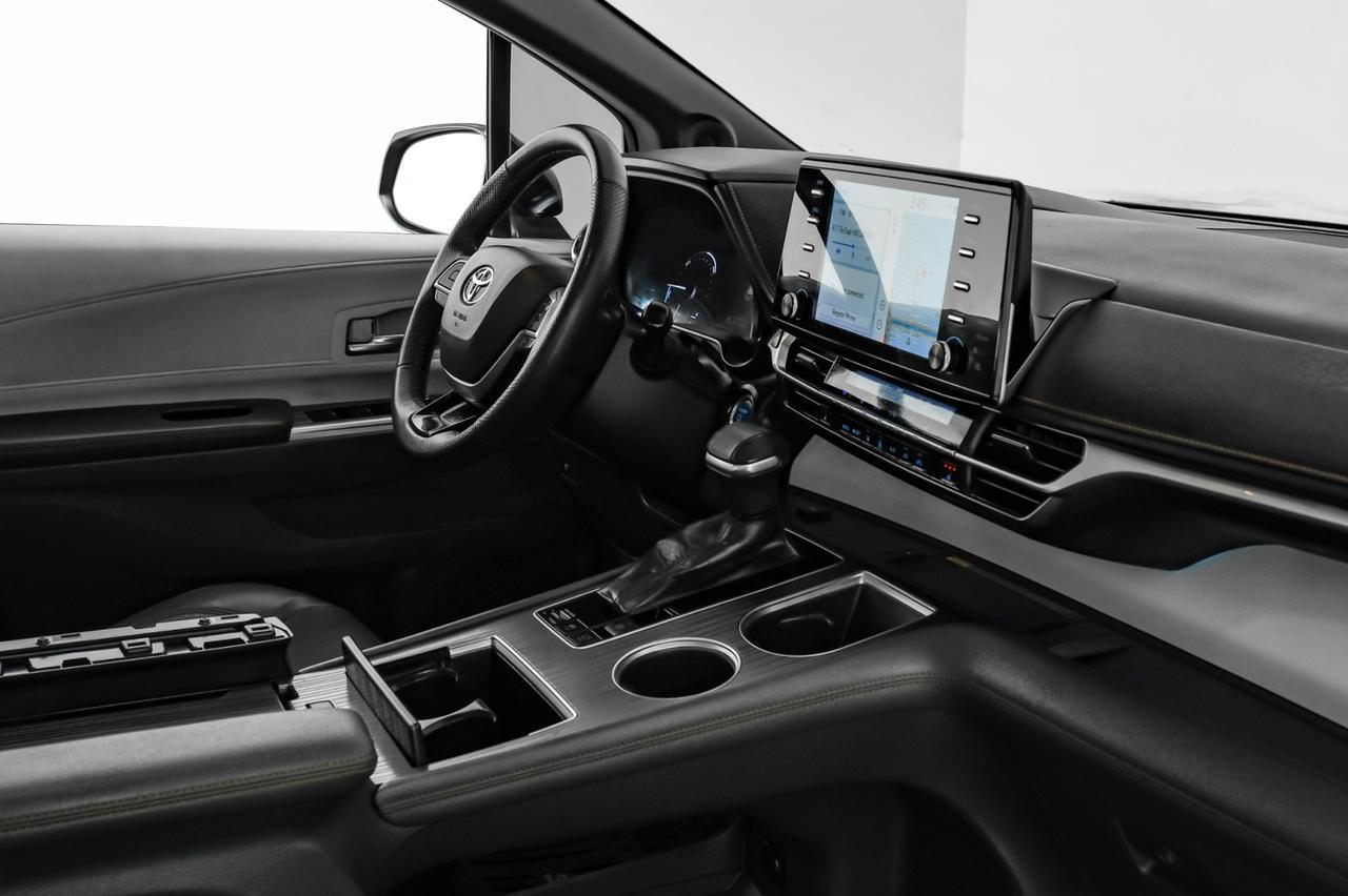 2022 Toyota Sienna XSE TOYOTA SAFETY SENSE BLIND SPOT LANE DEPARTURE PRE COLLISION Carrollton TX