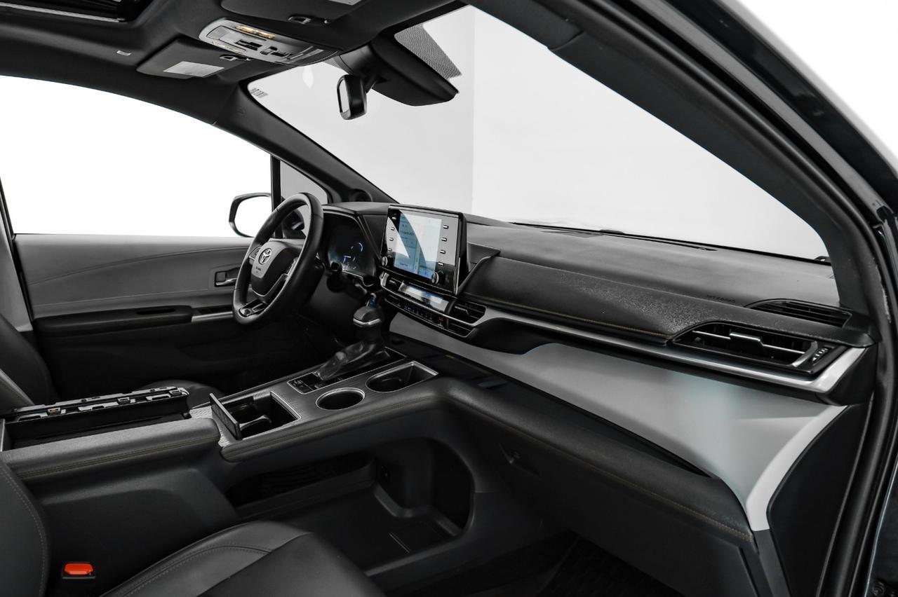 2022 Toyota Sienna XSE TOYOTA SAFETY SENSE BLIND SPOT LANE DEPARTURE PRE COLLISION Carrollton TX