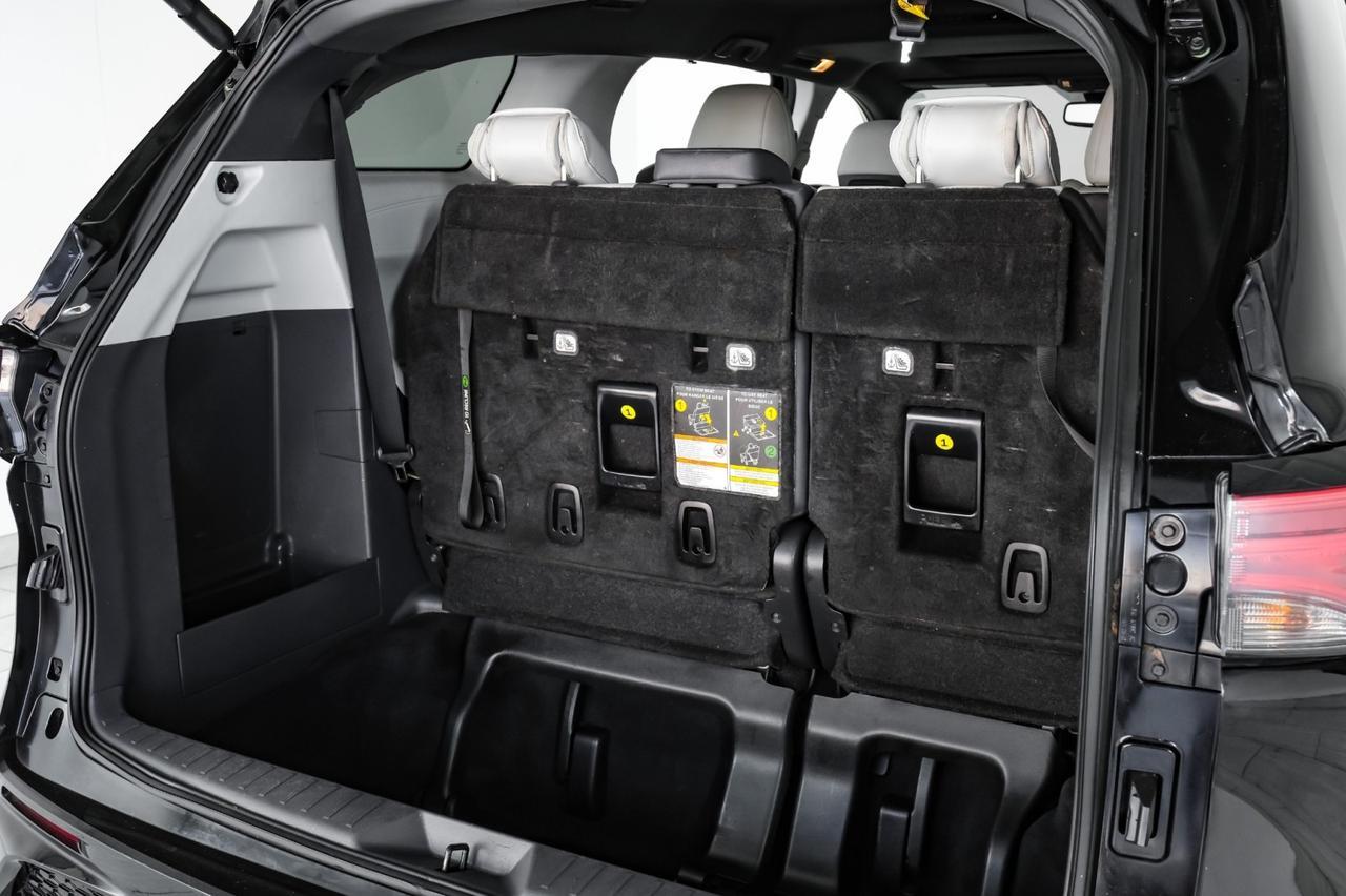 2022 Toyota Sienna XSE TOYOTA SAFETY SENSE BLIND SPOT LANE DEPARTURE PRE COLLISION Carrollton TX