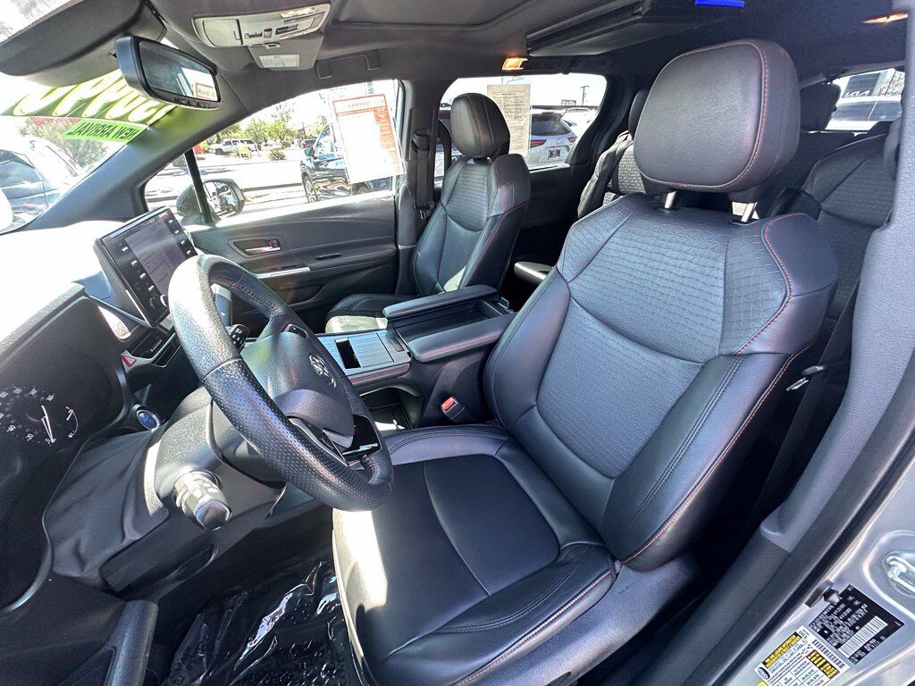 2022 Toyota Sienna XSE