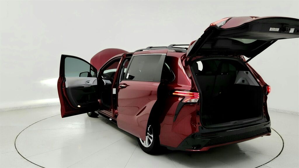 2022 Toyota Sienna XSE Laurel MD