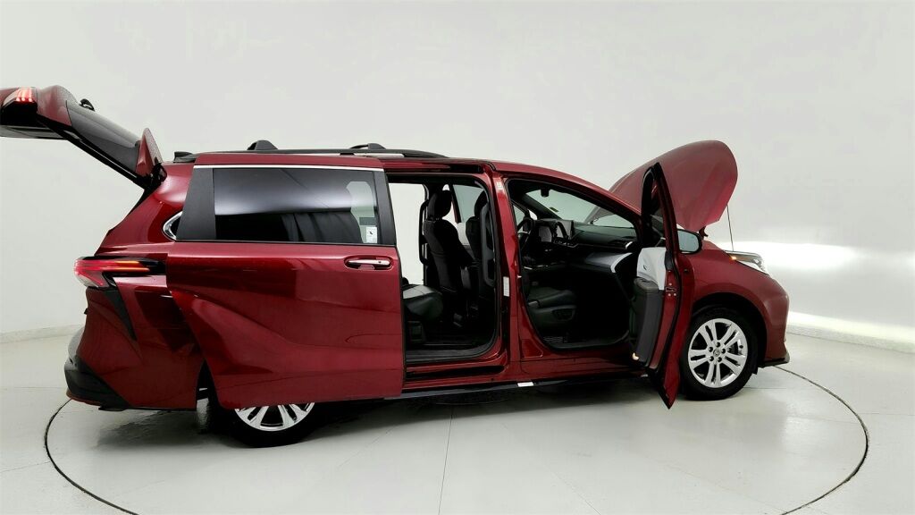 2022 Toyota Sienna XSE Laurel MD