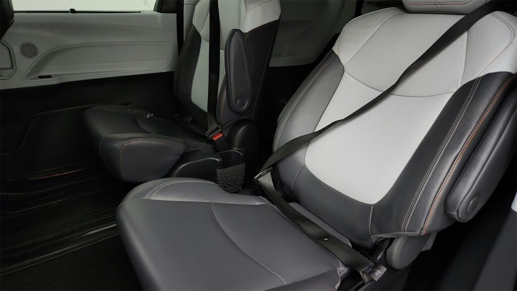 2022 Toyota Sienna XSE Laurel MD