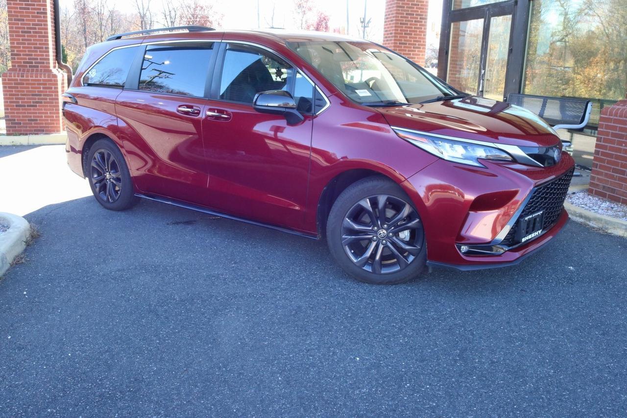 2022 Toyota Sienna XSE