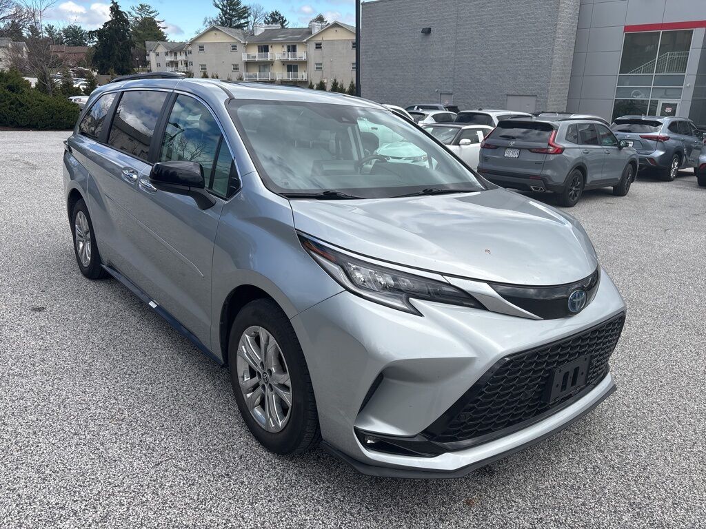 2022 Toyota Sienna XSE