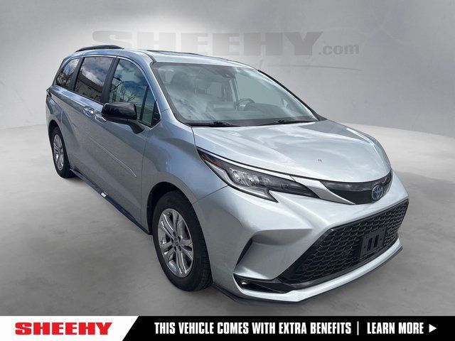 2022 Toyota Sienna XSE