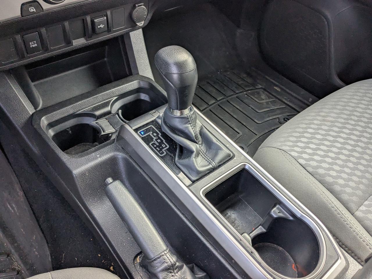 2022 Toyota Tacoma 2WD SR5