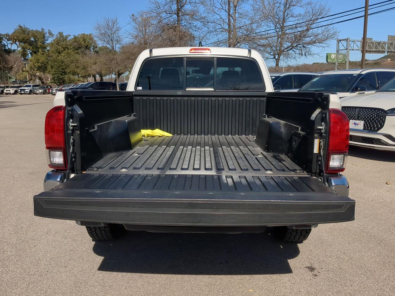 2022 Toyota Tacoma 2WD SR5