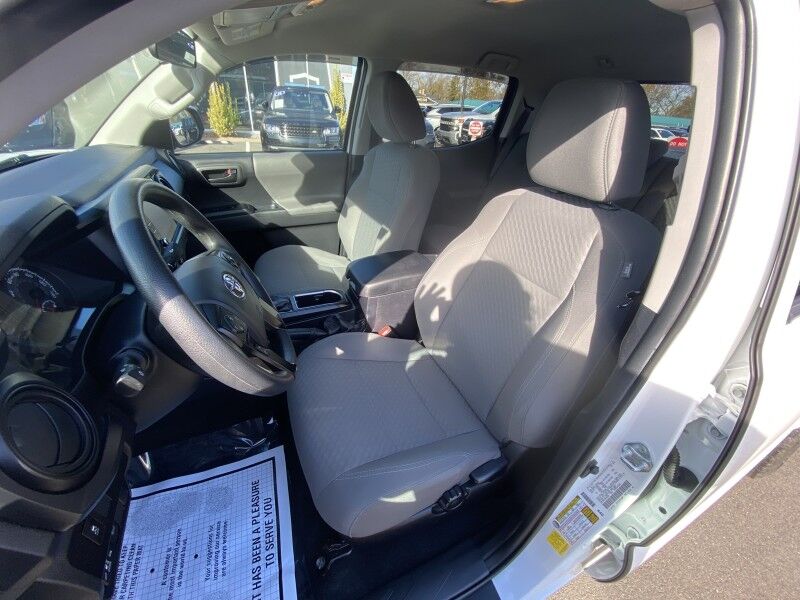 2022 Toyota Tacoma 4WD SR Bristol  PA