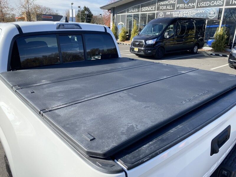 2022 Toyota Tacoma 4WD SR Bristol  PA