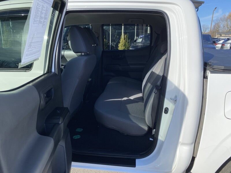 2022 Toyota Tacoma 4WD SR Bristol  PA