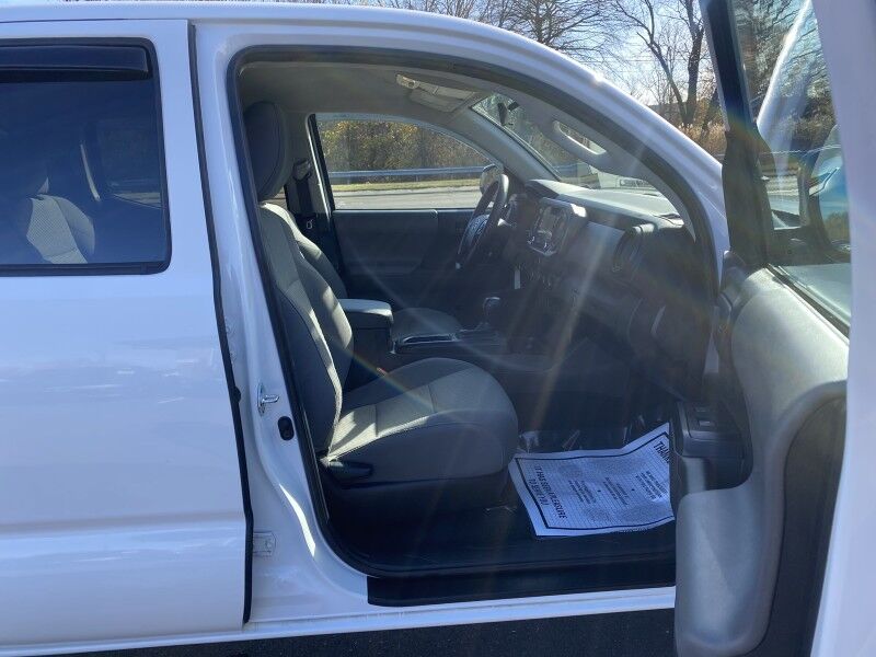 2022 Toyota Tacoma 4WD SR Bristol  PA