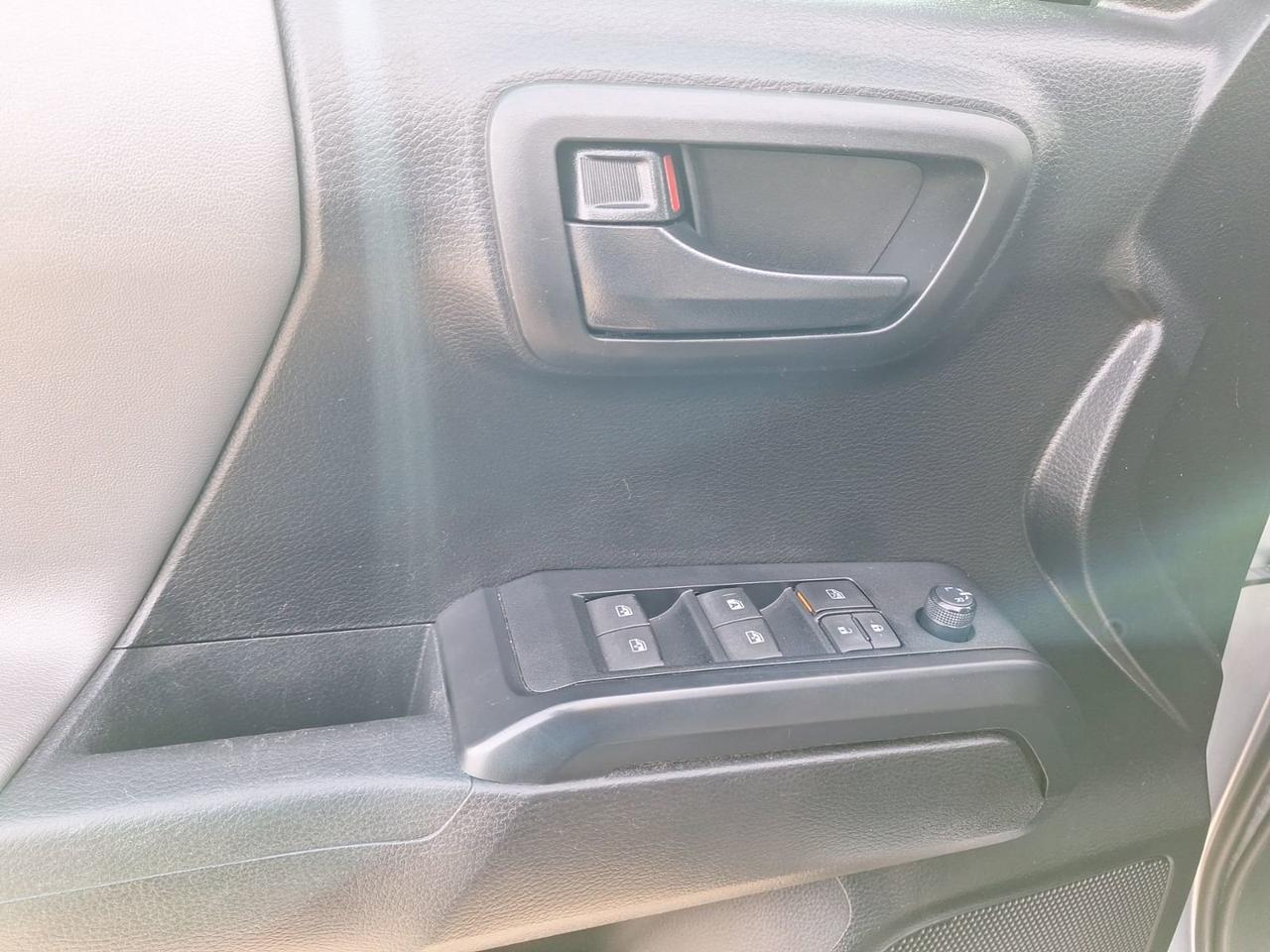 2022 Toyota Tacoma 4WD SR Hurst TX