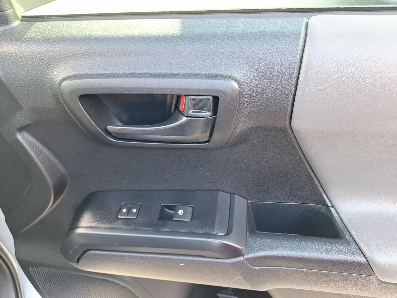 2022 Toyota Tacoma 4WD SR Hurst TX