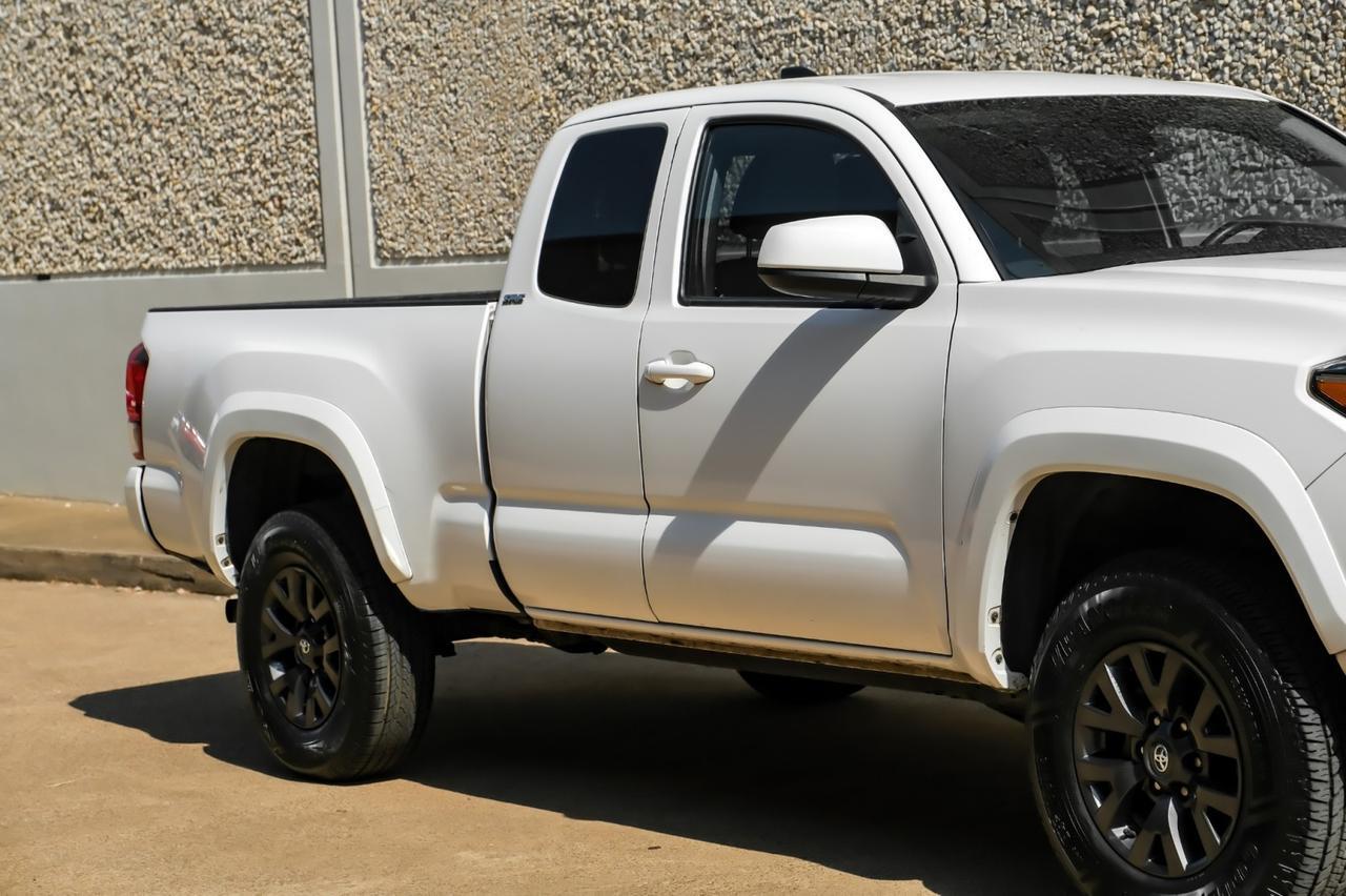 2022 Toyota Tacoma 4x4 SR5 photo 3