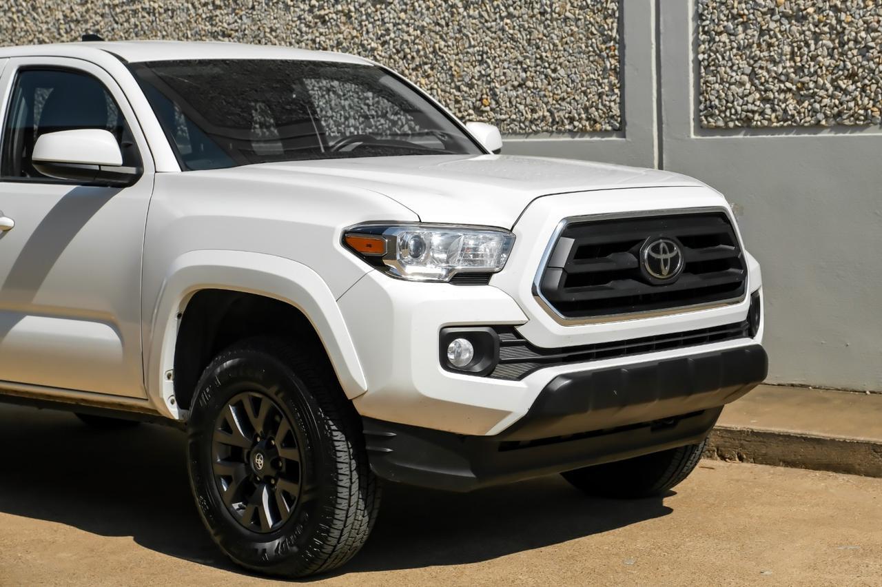 2022 Toyota Tacoma 4x4 SR5 photo 4