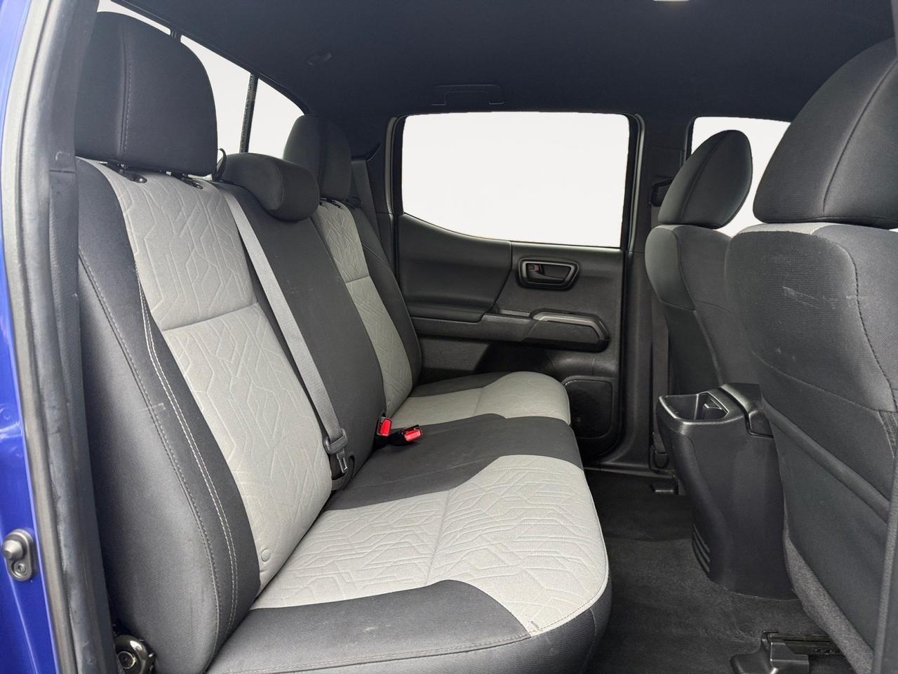 2022 Toyota Tacoma 4WD TRD Off Road, APPLE CARPLAY/ANDROID AUTO, TONNEAU COVER, BED LINER, TOW PACKAGE, WIFI, NAVIGATION, POWER MIRRORS, BACKUP CAMERA, POWER SLIDING REAR WINDOW, REMOTE KEYLESS ENTRY, CLEAN CARFAX, ONLY 1 OWNER! Norfolk VA